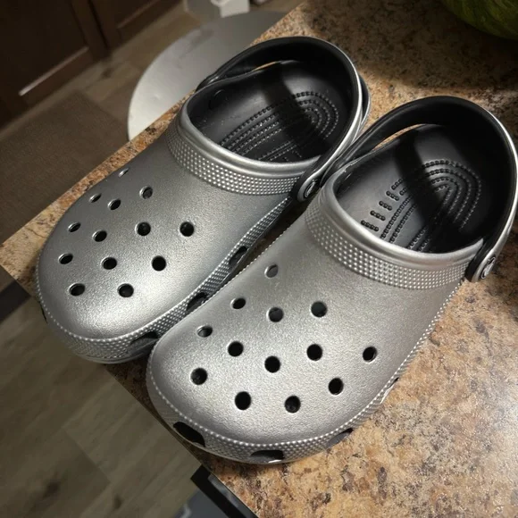 Ladies Crocs - Picture 1 of 8